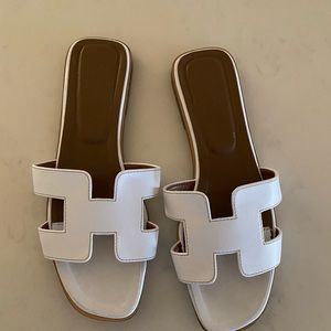Hermes style sandals
